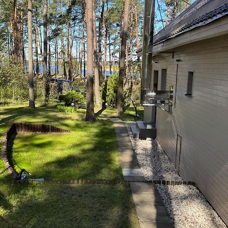 River Bank Vacation Home Jūrkalne Exterior foto
