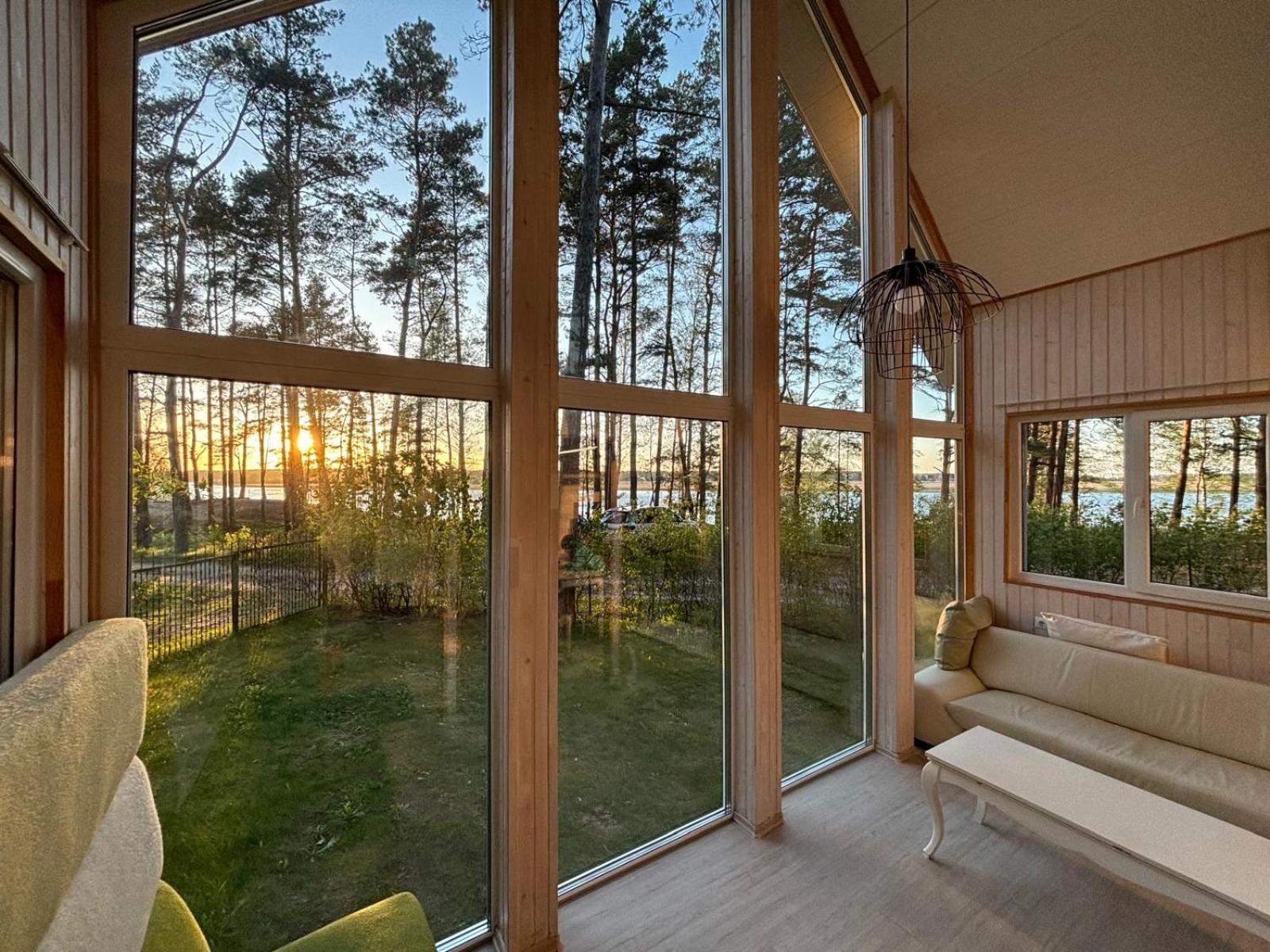 River Bank Vacation Home Jūrkalne Exterior foto